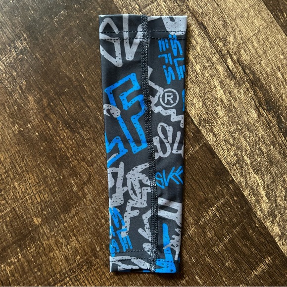 SLEEFS Youth Compression Arm Sleeves NWT, Set of 5~ Sz Slim (Small) - Picture 3 of 14